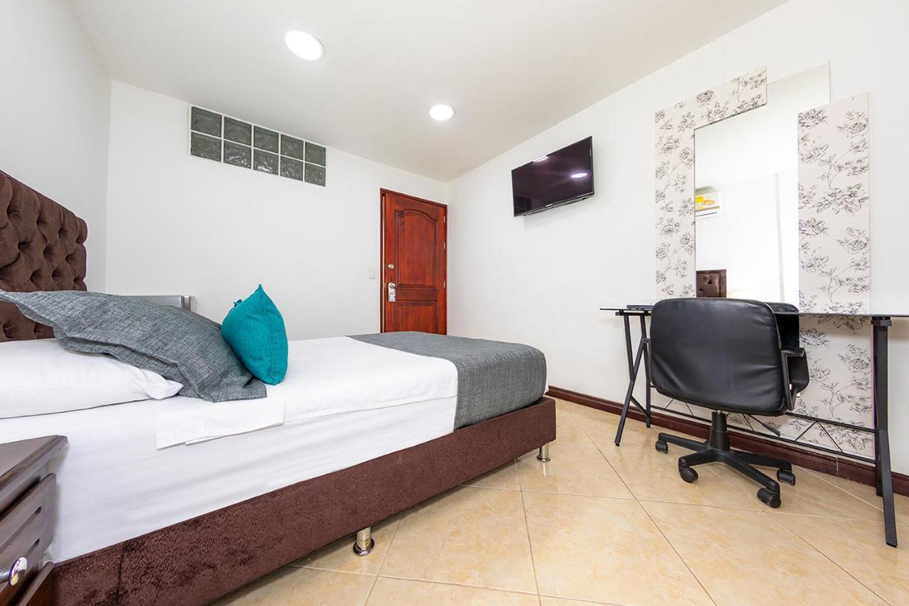 Hotel Ayenda Palo Alto 메딜린 외부 사진